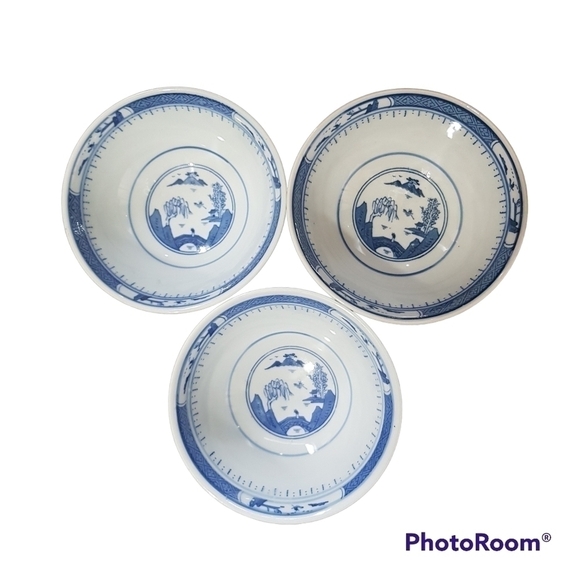 Vintage Chinese Soup Rice Noodle Bowls with Spoons, Set of 3 - Picture 2 of 9